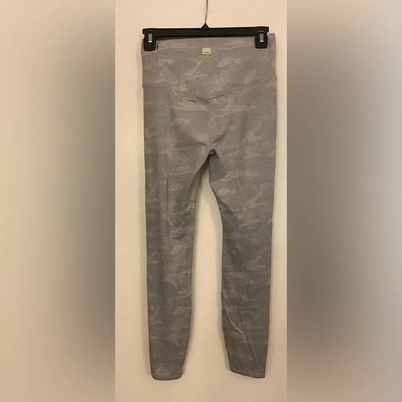 Vuori Clean Elevation Grey Camo Size XS - Picture 6 of 7
